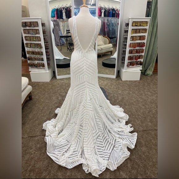 size 4 jovani 50762 prom dressss - Picture 2 of 3